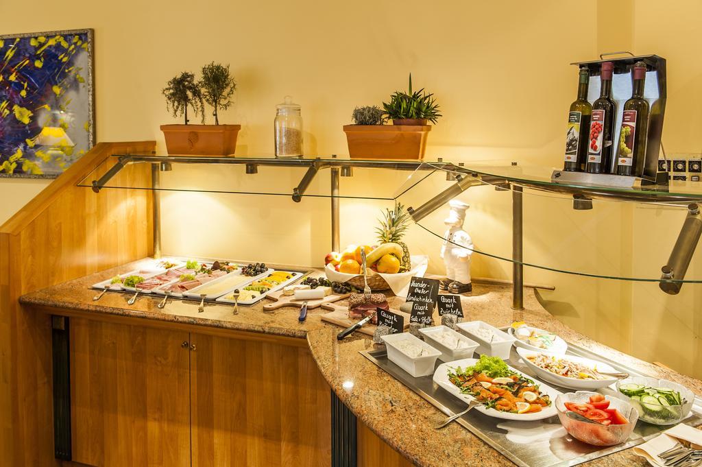 Arcadia Hotel Duesseldorf แอร์คราท ภายนอก รูปภาพ
