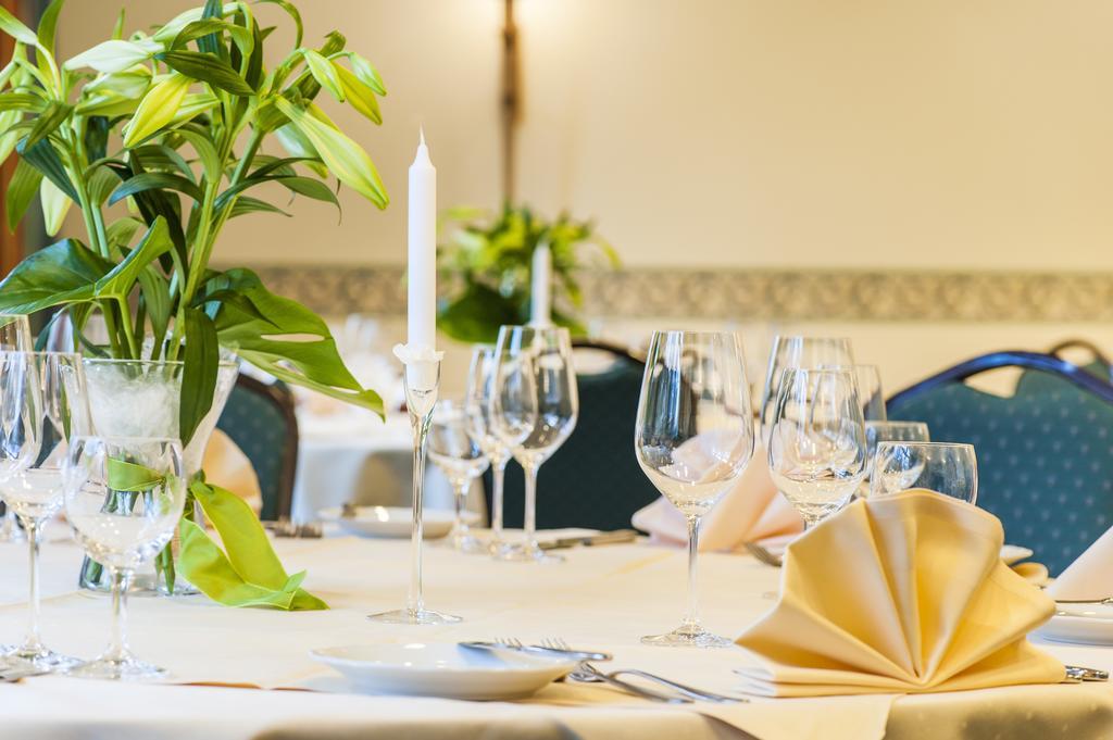 Arcadia Hotel Duesseldorf แอร์คราท ภายนอก รูปภาพ