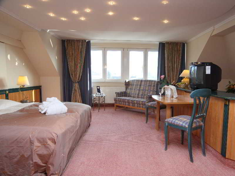 Arcadia Hotel Duesseldorf แอร์คราท ภายนอก รูปภาพ