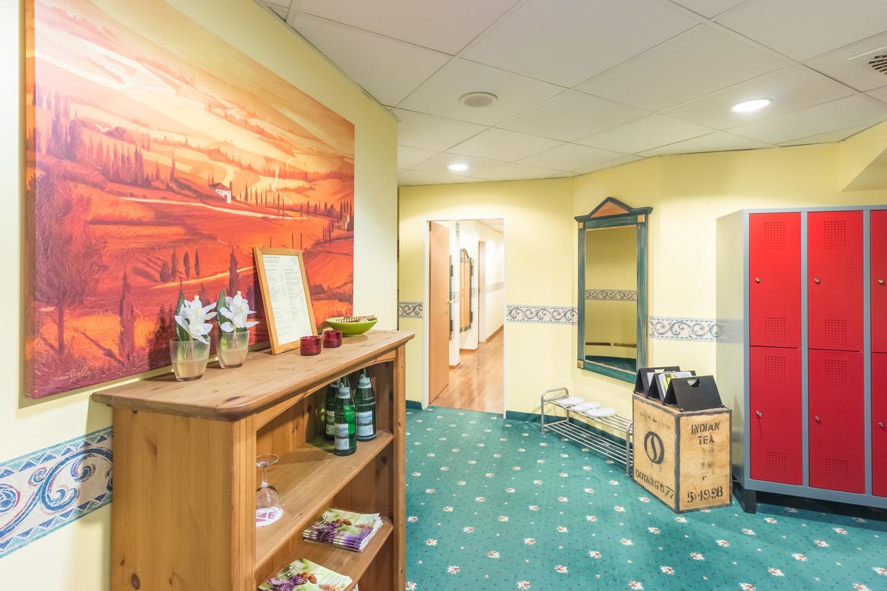Arcadia Hotel Duesseldorf แอร์คราท ภายนอก รูปภาพ