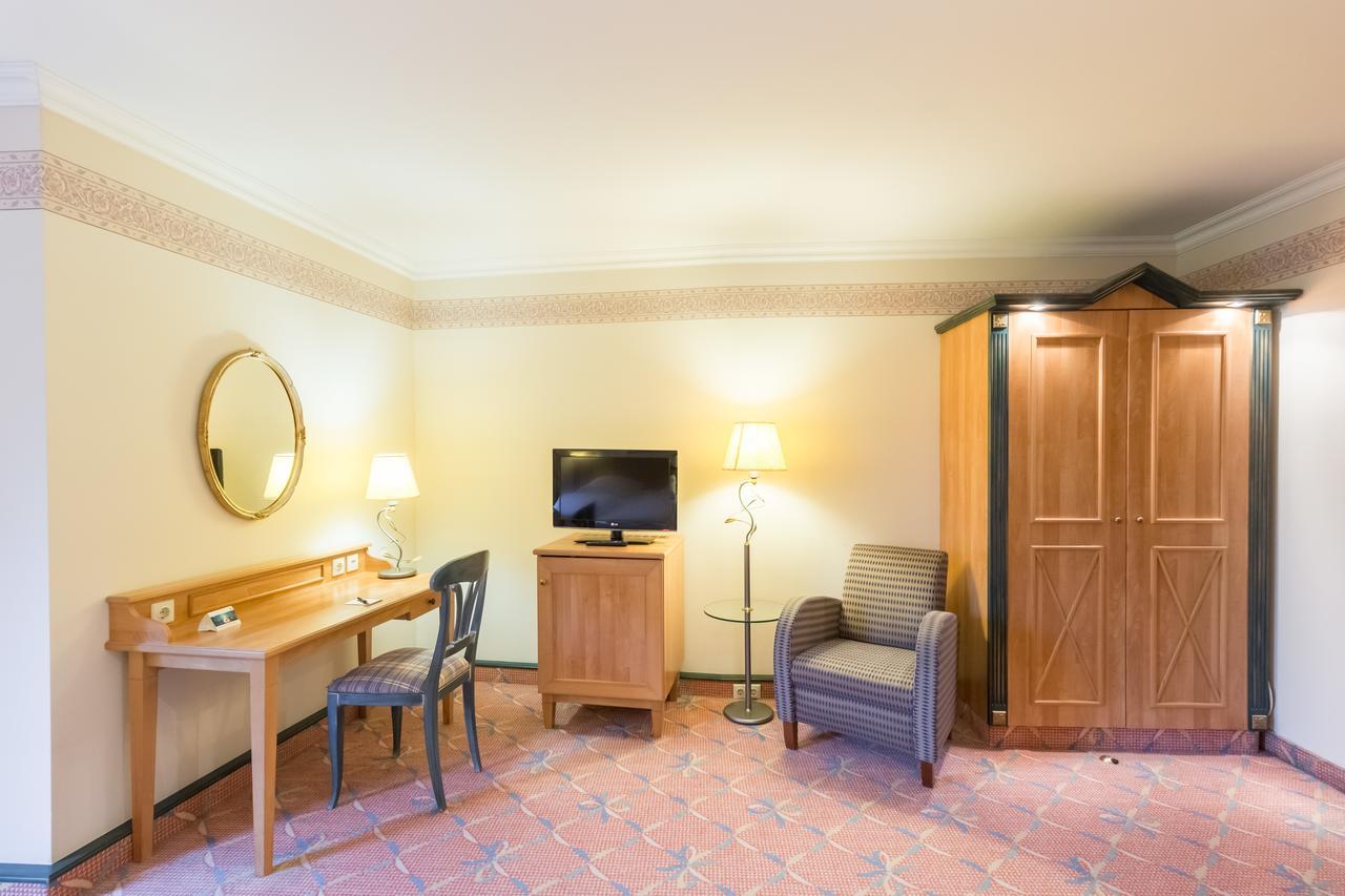 Arcadia Hotel Duesseldorf แอร์คราท ภายนอก รูปภาพ