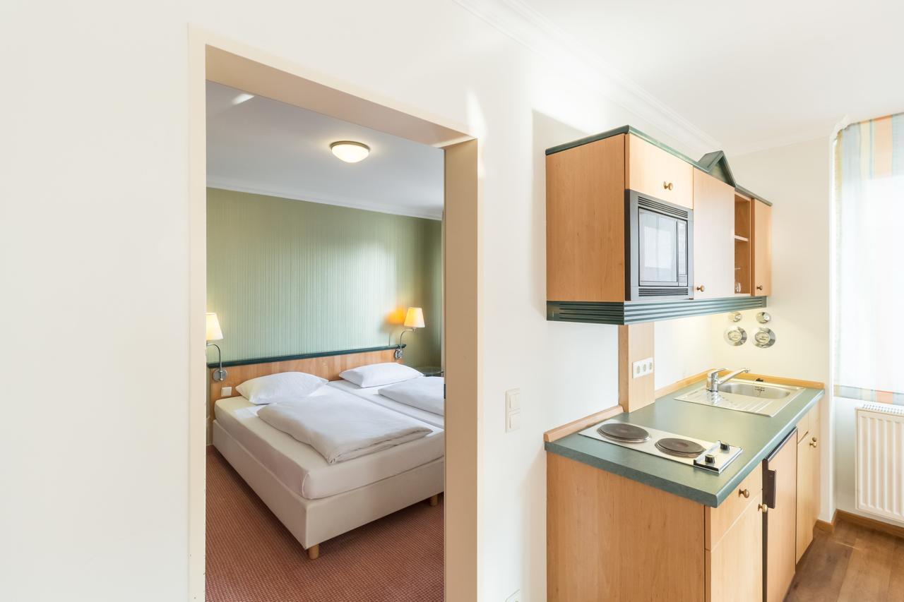 Arcadia Hotel Duesseldorf แอร์คราท ภายนอก รูปภาพ