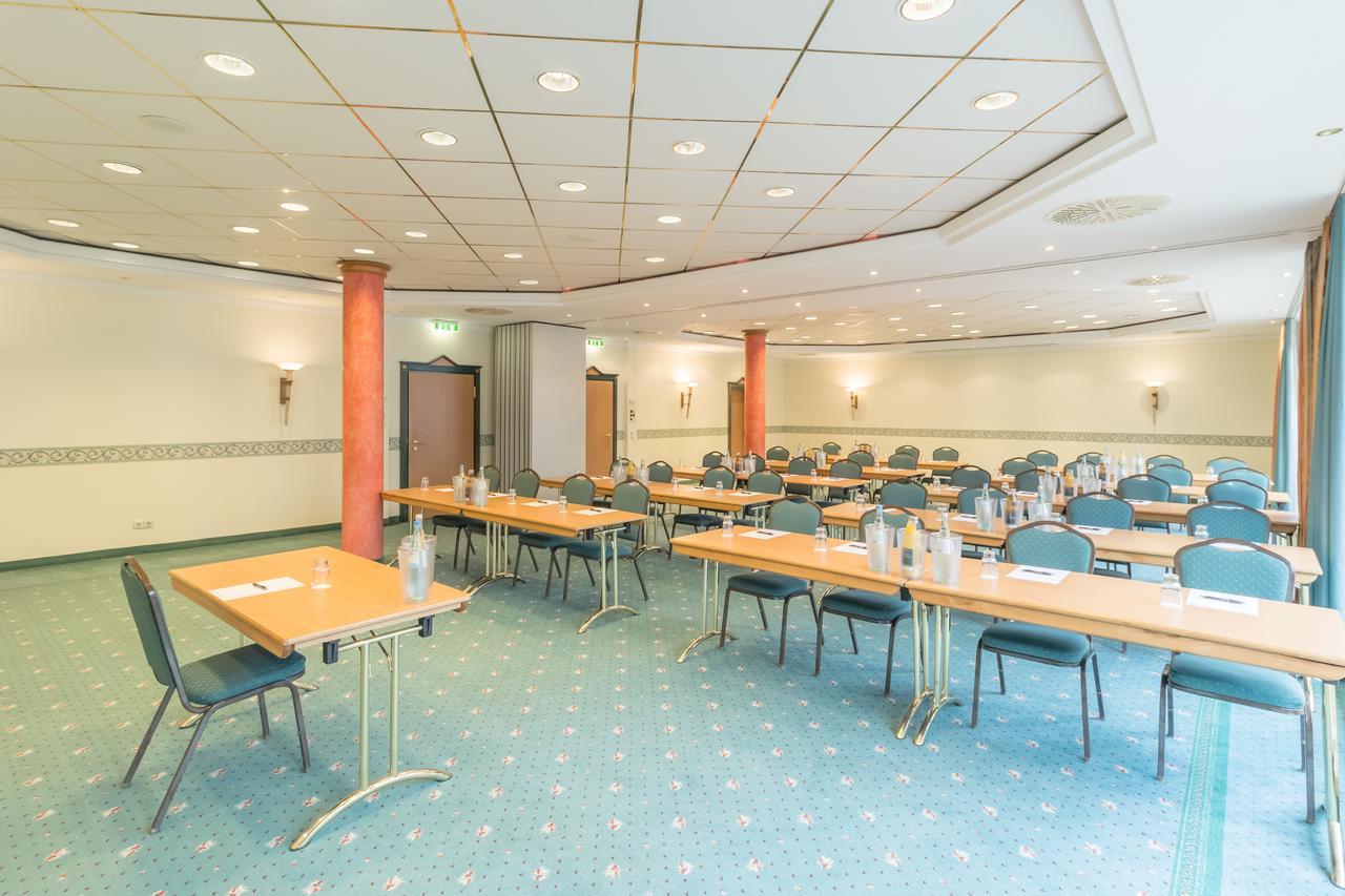 Arcadia Hotel Duesseldorf แอร์คราท ภายนอก รูปภาพ